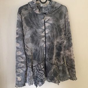 Silver art inspired ruffle duster